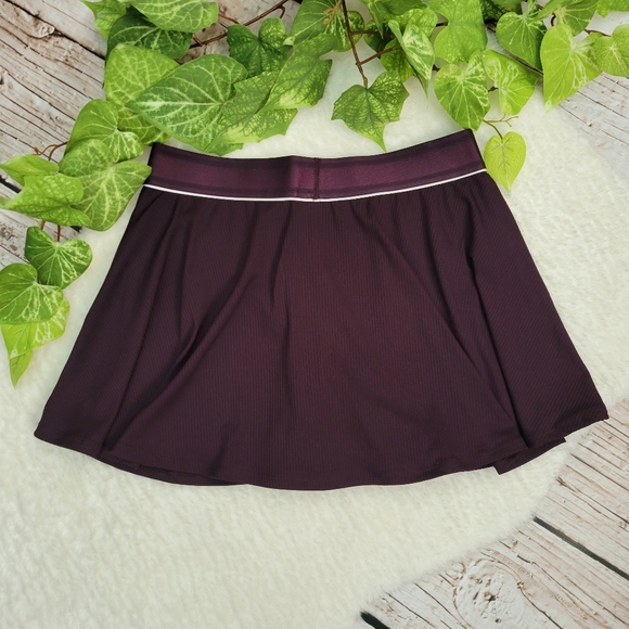 NikeCourt Dri-Fit Skirt Size Medium - Picture 4 of 10